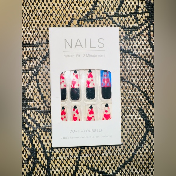 NIB • Press-On Claw Nails • BLK/RED - Picture 4 of 4